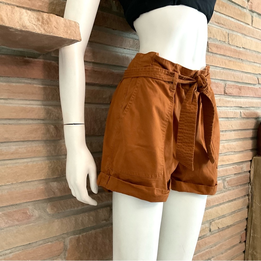 High Rise Belted Shorts - Picture 1 of 8